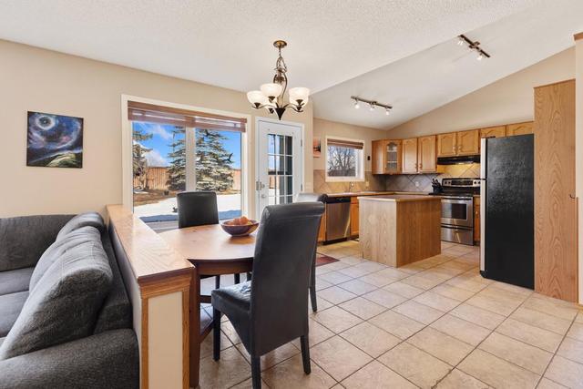 228 Millview Place Sw, House detached with 3 bedrooms, 3 bathrooms and 4 parking in Calgary AB | Image 10