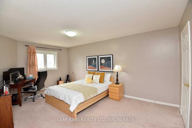102 Huntingwood Ave, House detached with 4 bedrooms, 4 bathrooms and 4 parking in Hamilton ON | Image 5