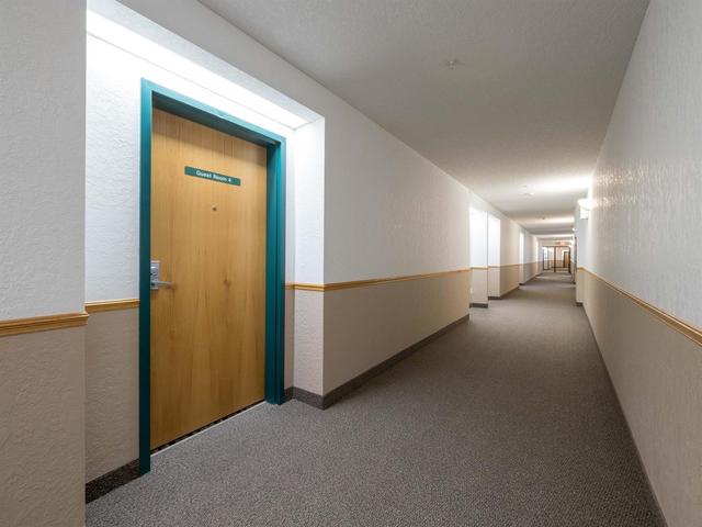 124 - 7229 Sierra Morena Boulevard Sw, Condo with 2 bedrooms, 2 bathrooms and 1 parking in Calgary AB | Image 29