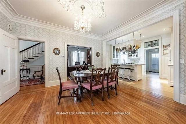 250 Herkimer St, House detached with 5 bedrooms, 3 bathrooms and 7 parking in Hamilton ON | Image 6