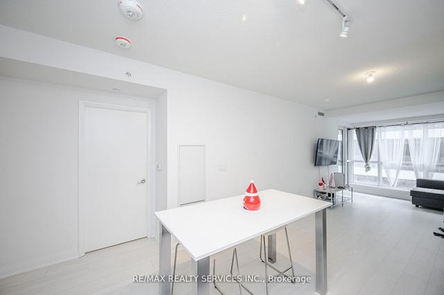 340 - 26 Gibbs Rd, Condo with 2 bedrooms, 2 bathrooms and 1 parking in Toronto ON | Image 13