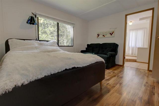 4196 Saratoga Road, House detached with 3 bedrooms, 2 bathrooms and 10 parking in Columbia Shuswap F BC | Image 25