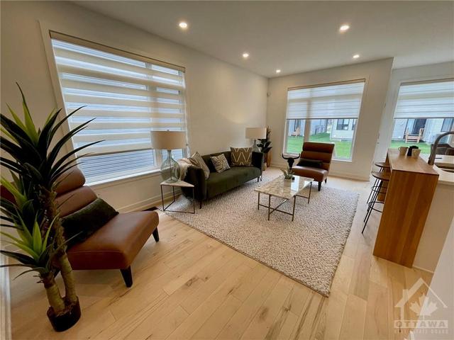 860 Solarium Avenue, Townhouse with 3 bedrooms, 4 bathrooms and 3 parking in Ottawa ON | Image 13
