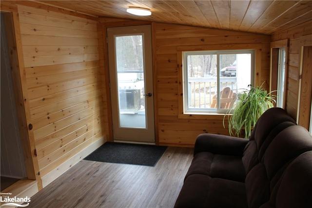 9828 Highway 118, House detached with 1 bedrooms, 1 bathrooms and 9 parking in Algonquin Highlands ON | Image 8
