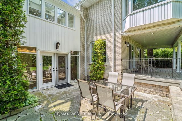 7 Palace Arch Dr, House detached with 6 bedrooms, 6 bathrooms and 10 parking in Toronto ON | Image 17