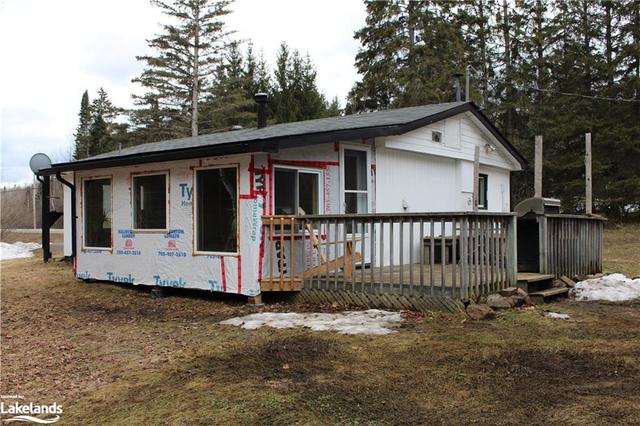 9828 Highway 118, House detached with 1 bedrooms, 1 bathrooms and 9 parking in Algonquin Highlands ON | Image 23
