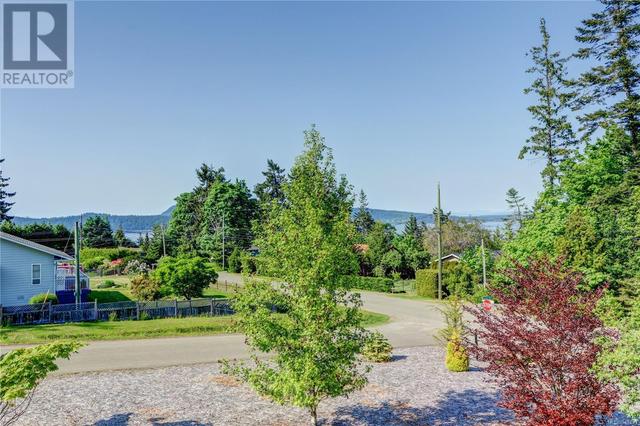 4686 Maple Guard Dr, House detached with 3 bedrooms, 4 bathrooms and 2 parking in Nanaimo H BC | Image 62