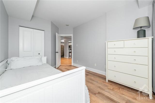 202 - 200 Rideau Street, Condo with 2 bedrooms, 2 bathrooms and 1 parking in Ottawa ON | Image 17