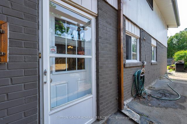 70 Orton Park Rd W, House detached with 3 bedrooms, 2 bathrooms and 6 parking in Toronto ON | Image 22