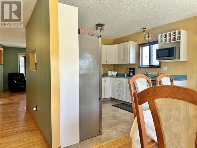 10401 83 Street, House detached with 4 bedrooms, 2 bathrooms and 4 parking in Peace River AB | Image 11
