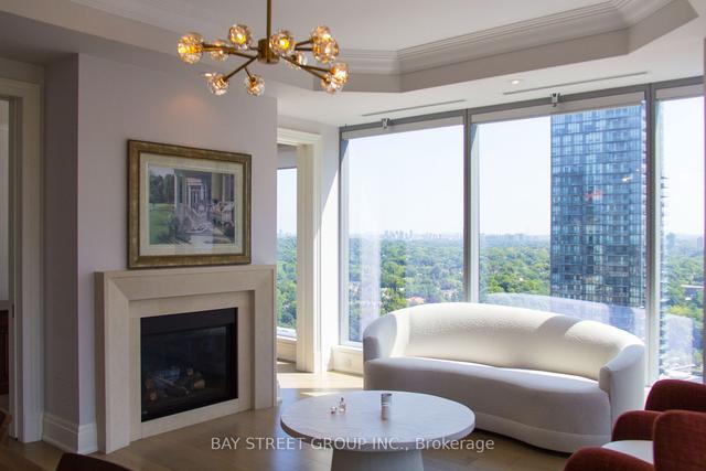 2203 - 55 Scollard St S, Condo with 2 bedrooms, 3 bathrooms and 1 parking in Toronto ON | Image 9