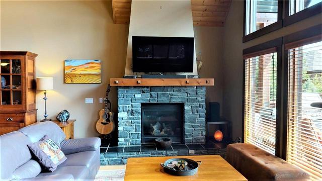 205 - 880 Lakeview Drive, Condo with 3 bedrooms, 3 bathrooms and 2 parking in East Kootenay F BC | Image 1