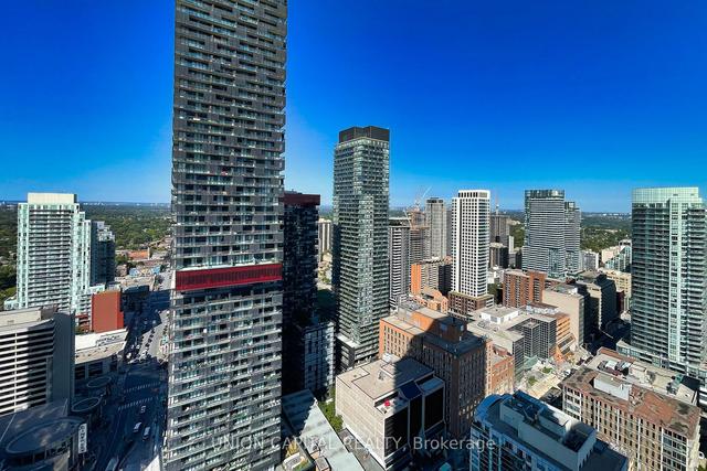 3509 - 2221 Yonge St, Condo with 2 bedrooms, 2 bathrooms and 1 parking in Toronto ON | Image 6