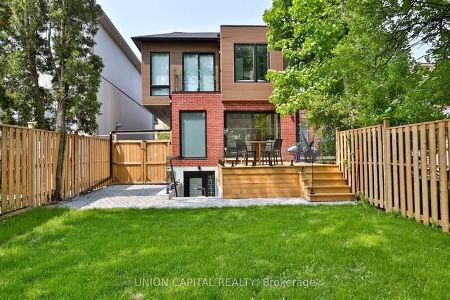 499 Sutherland Dr, House semidetached with 4 bedrooms, 5 bathrooms and 4 parking in Toronto ON | Image 35