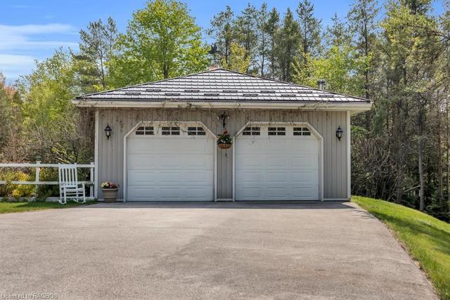 073091 10th Sideroad Sdr, House detached with 3 bedrooms, 2 bathrooms and null parking in West Grey ON | Image 22