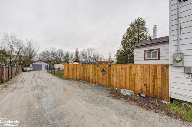 52 Fox Street, House detached with 3 bedrooms, 2 bathrooms and null parking in Penetanguishene ON | Image 32