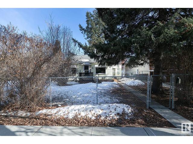 10455 146 St Nw, House detached with 2 bedrooms, 1 bathrooms and null parking in Edmonton AB | Image 3