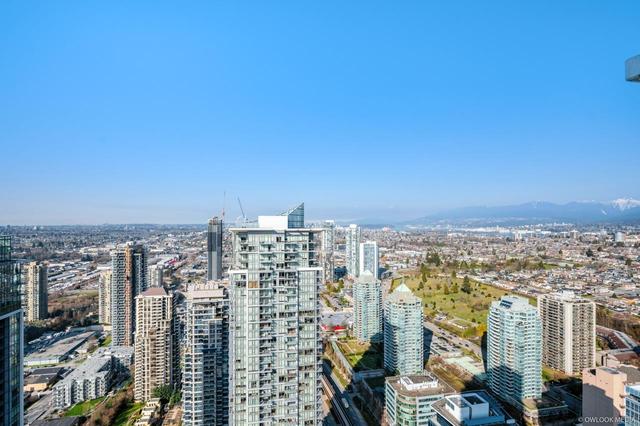 4201 - 4485 Skyline Drive, Condo with 3 bedrooms, 3 bathrooms and 3 parking in Burnaby BC | Image 9