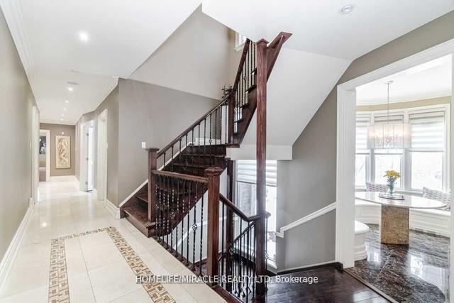 300 Woodland Acres Cres, House detached with 9 bedrooms, 10 bathrooms and 16 parking in Vaughan ON | Image 5