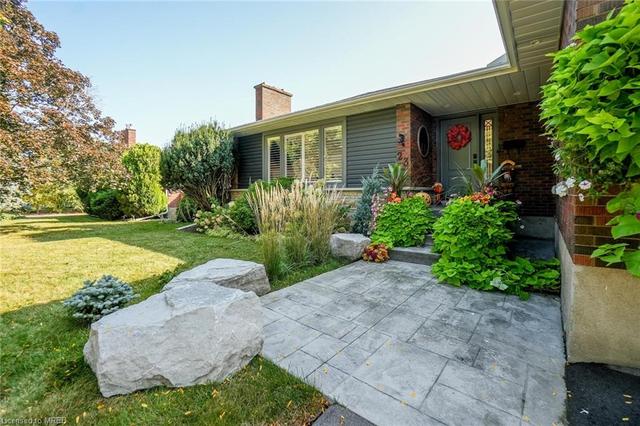 23 West Hampton Road, House detached with 5 bedrooms, 2 bathrooms and 5 parking in St. Catharines ON | Image 12