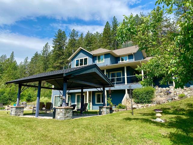 855 Highway 3, House detached with 4 bedrooms, 4 bathrooms and null parking in Kootenay Boundary C BC | Image 39