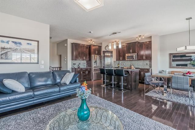 232 Evansborough Way Nw, House detached with 4 bedrooms, 3 bathrooms and 2 parking in Calgary AB | Image 7