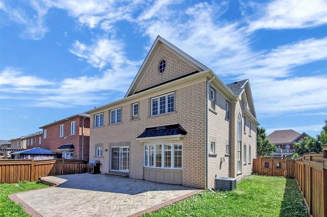 80 Serano Cres, House detached with 4 bedrooms, 4 bathrooms and 6 parking in Richmond Hill ON | Image 29