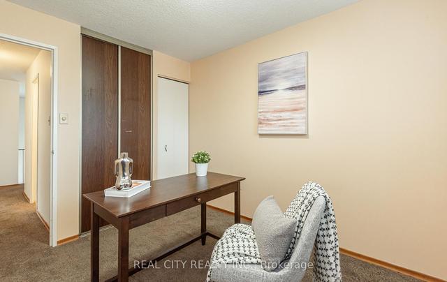 100 - 50 Scarborough Golf Clu Rd, Townhouse with 3 bedrooms, 2 bathrooms and 1 parking in Toronto ON | Image 24