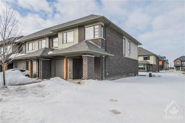 673 Odyssey Way, Townhouse with 3 bedrooms, 3 bathrooms and 2 parking in Ottawa ON | Image 2