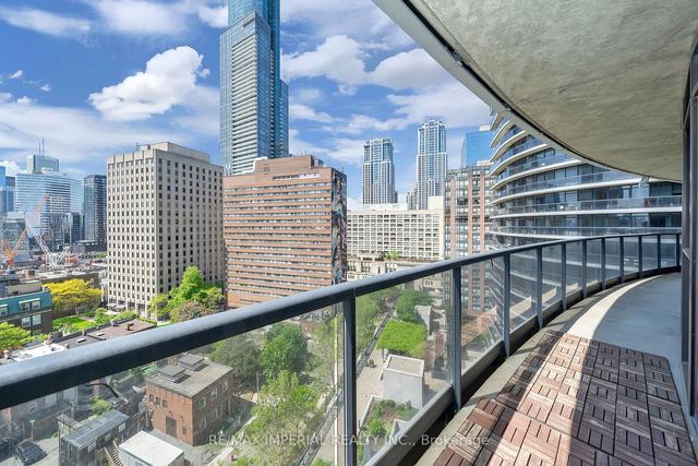 1304 - 25 Carlton St, Condo with 2 bedrooms, 2 bathrooms and 1 parking in Toronto ON | Image 9