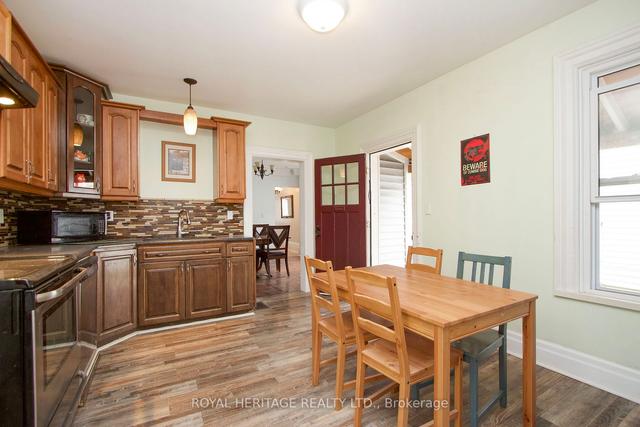 505 Paterson St, House detached with 3 bedrooms, 2 bathrooms and 3 parking in Peterborough ON | Image 4