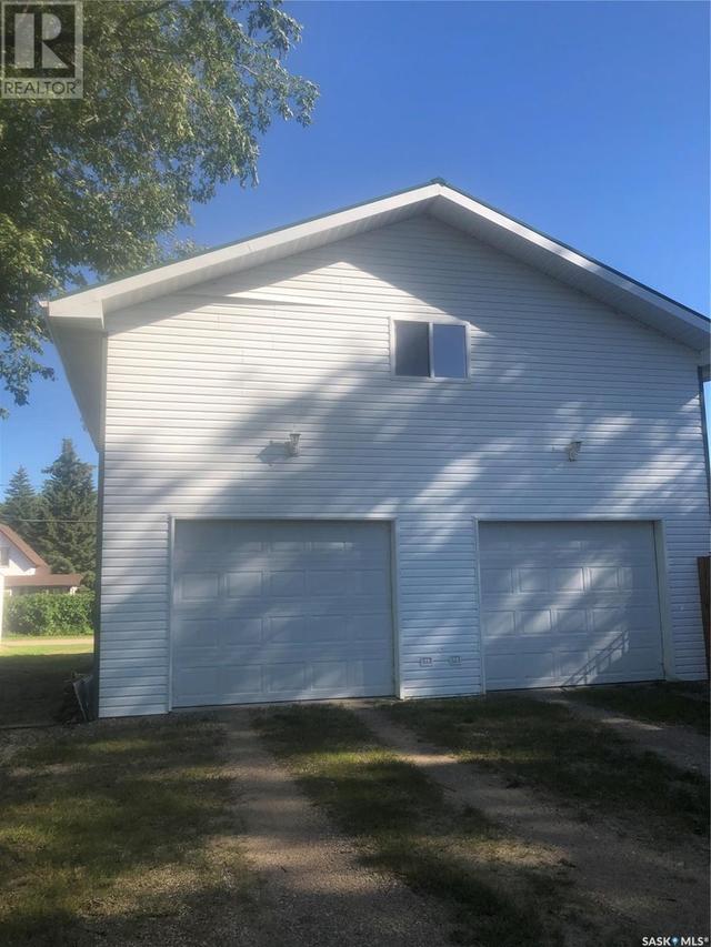 615 Carleton Street, House detached with 2 bedrooms, 2 bathrooms and null parking in Moosomin SK | Image 19