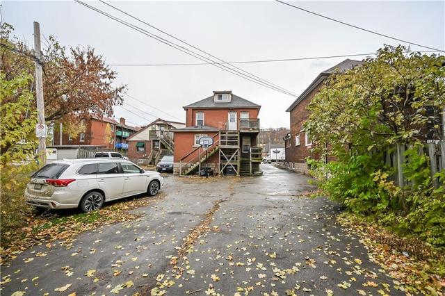 1597 King Street E, House detached with 4 bedrooms, 2 bathrooms and 5 parking in Hamilton ON | Image 11