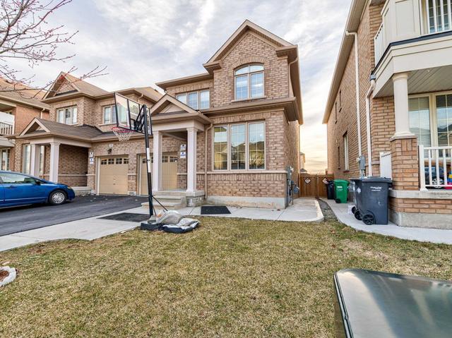 8 Kimborough Hllw, House attached with 3 bedrooms, 4 bathrooms and 3 parking in Brampton ON | Image 12