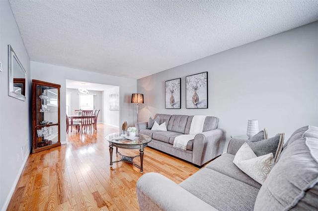 612 Amberwood Cres, House detached with 4 bedrooms, 4 bathrooms and 6 parking in Pickering ON | Image 4