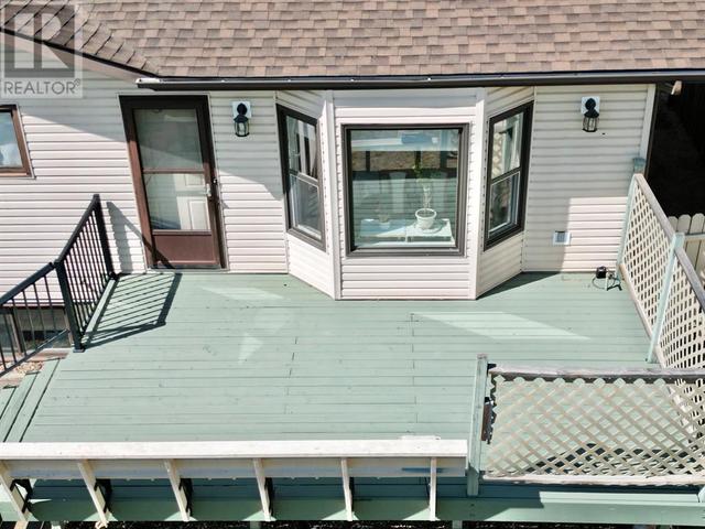 10401 83 Street, House detached with 4 bedrooms, 2 bathrooms and 4 parking in Peace River AB | Image 3