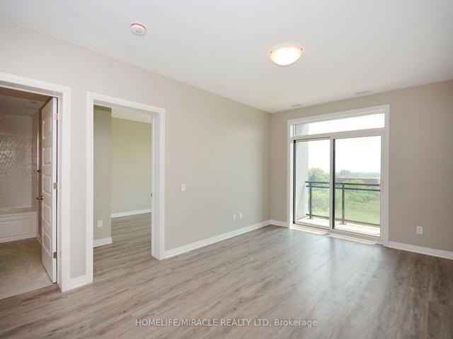 219 - 95 Dundas St W, Condo with 2 bedrooms, 2 bathrooms and 1 parking in Oakville ON | Image 2
