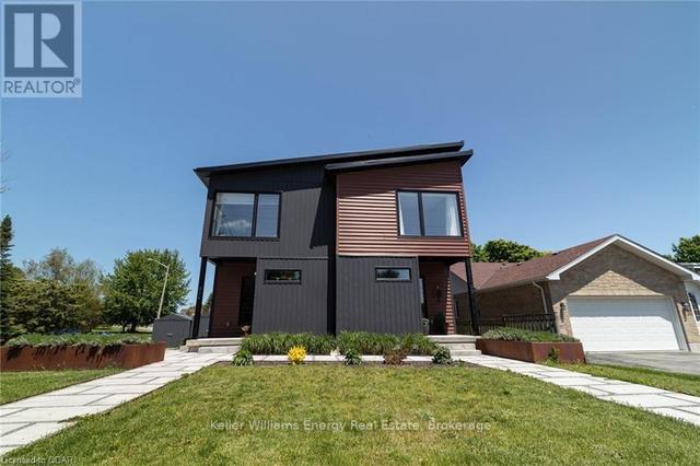 32 Talbot St, Home with 0 bedrooms, 0 bathrooms and 2 parking in Prince Edward County ON | Image 2