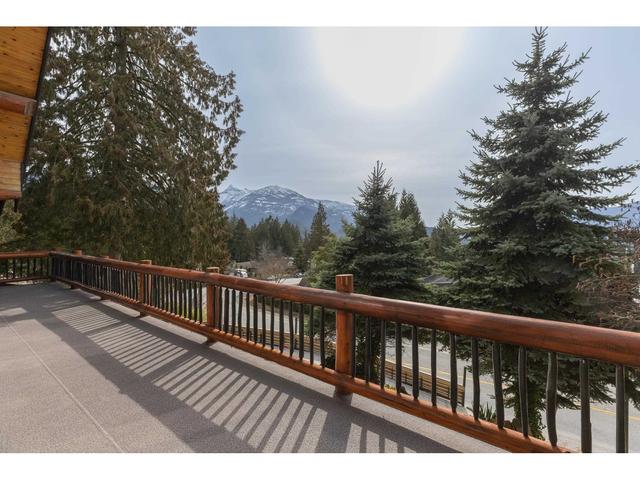 40518 Thunderbird Ridge, House detached with 4 bedrooms, 3 bathrooms and 6 parking in Squamish BC | Image 30