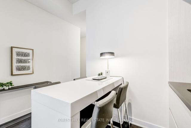 209 - 2221 Yonge St, Condo with 3 bedrooms, 2 bathrooms and 0 parking in Toronto ON | Image 17