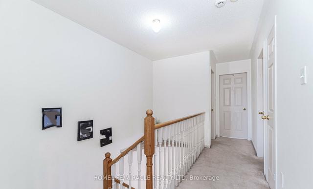 244 Morningmist St, House semidetached with 3 bedrooms, 4 bathrooms and 4 parking in Brampton ON | Image 2