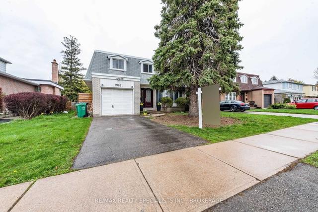 206 Mcmurchy Ave, House detached with 4 bedrooms, 2 bathrooms and 3 parking in Brampton ON | Image 1