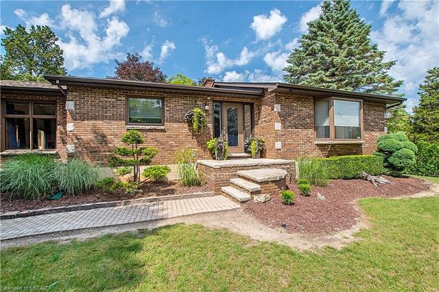 9569 Ipperwash Road, House detached with 4 bedrooms, 2 bathrooms and null parking in Lambton Shores ON | Image 12