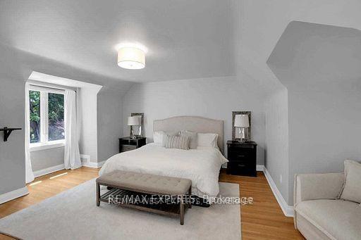 180 Burnhamthorpe Rd, House detached with 3 bedrooms, 2 bathrooms and 4 parking in Toronto ON | Image 11