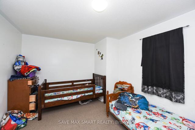 103 Chipmunk Cres, House attached with 3 bedrooms, 3 bathrooms and 2 parking in Brampton ON | Image 13