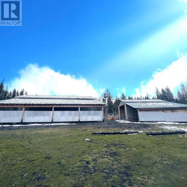 7915 Machette Lake Road, House detached with 5 bedrooms, 4 bathrooms and null parking in Cariboo L BC | Image 27