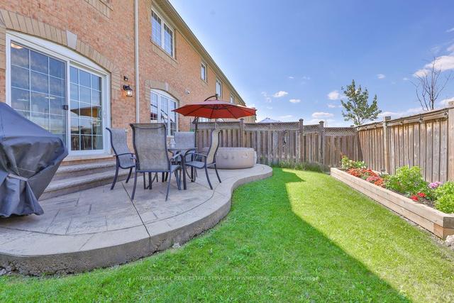 885 Fowles Crt, House attached with 3 bedrooms, 3 bathrooms and 3 parking in Milton ON | Image 18