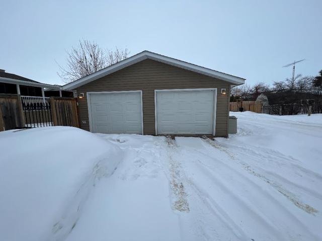 904 3rd Street W, House detached with 4 bedrooms, 2 bathrooms and 4 parking in Paintearth County No. 18 AB | Image 53