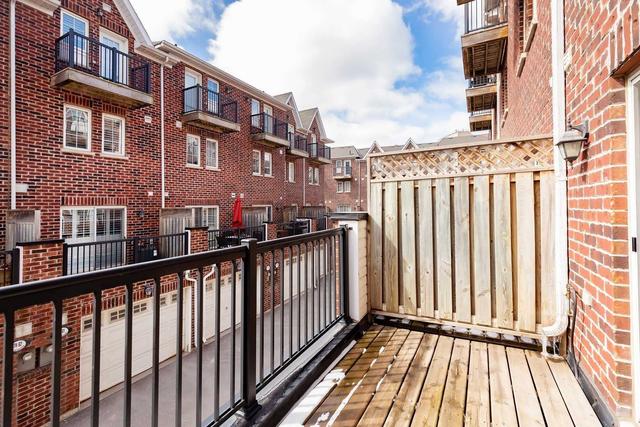 98 - 117a The Queensway, Townhouse with 3 bedrooms, 2 bathrooms and 2 parking in Toronto ON | Image 14