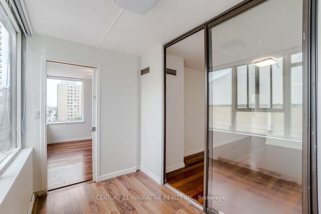 914 - 45 Carlton St, Condo with 2 bedrooms, 2 bathrooms and 1 parking in Toronto ON | Image 3